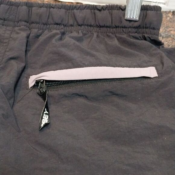 Obey Shorts/ Swim Trunks...Size S - Picture 6 of 6